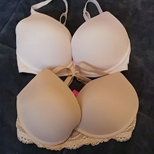 Lot of 2 La Senza 34DD Wireless Bras